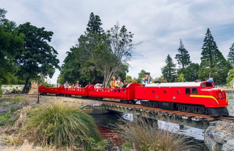 Mastertons miniature train in Queen Elizabeth Park CREDIT Jet Productions web